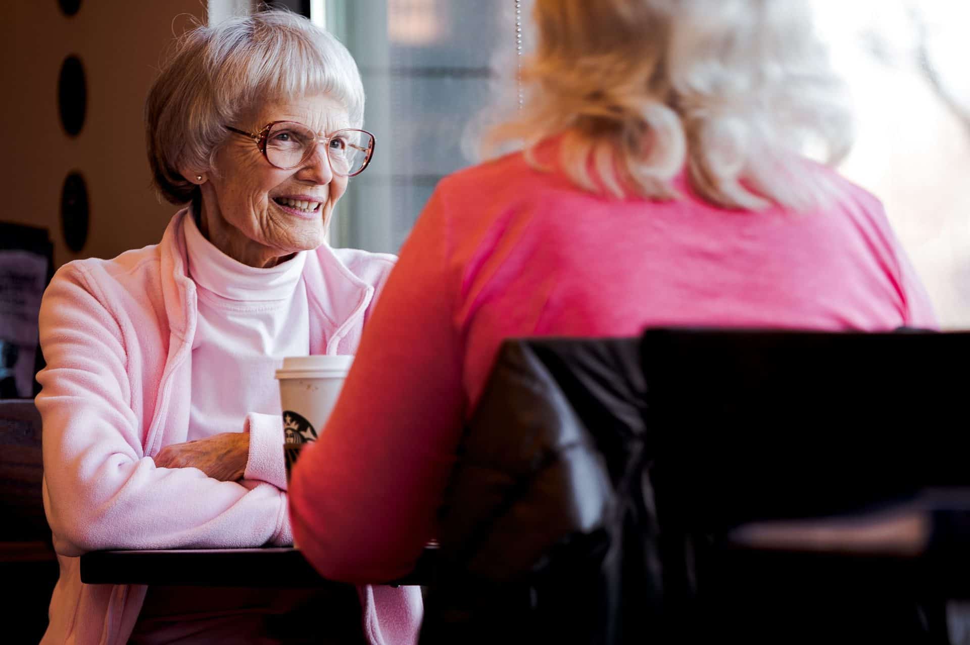 tips for moving to senior living, moving into senior living community